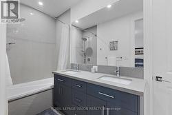5 piece semi-ensuite - 