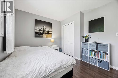 172 Templeton Crescent, St Clair, ON - Indoor Photo Showing Bedroom