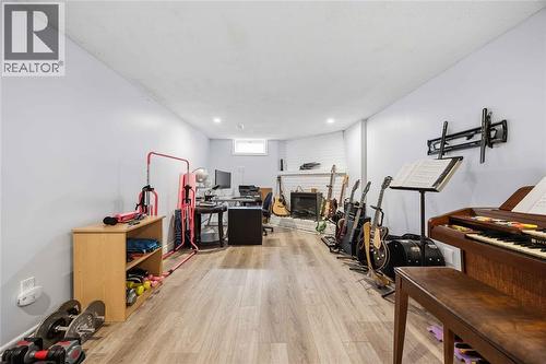 172 Templeton Crescent, St Clair, ON - Indoor With Fireplace