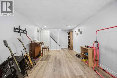 172 Templeton Crescent, St Clair, ON - Indoor
