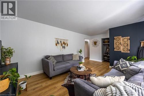 53 Miller Crescent, Simcoe, ON - Indoor Photo Showing Living Room