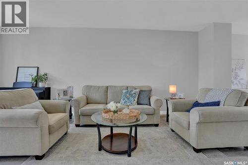 7945 Flax Avenue, Regina, SK - Indoor Photo Showing Living Room