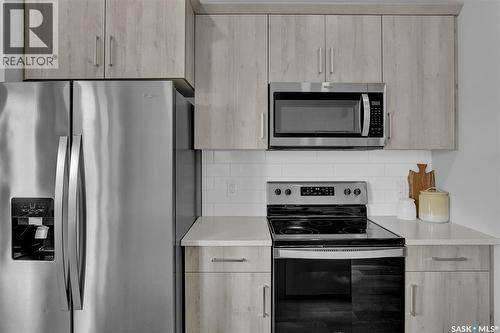7945 Flax Avenue, Regina, SK - Indoor Photo Showing Kitchen With Upgraded Kitchen