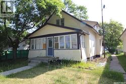 564 1st STREET W Shaunavon, SK S0N 2M0