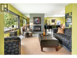 1109 PINECREST Lane Kelowna, BC V1Y 4L4