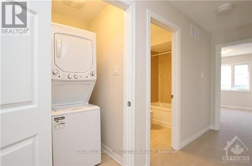 Imported from oreb - 236 Atima Circle, Ottawa, ON - Indoor Photo Showing Laundry Room