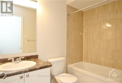Imported from oreb - 236 Atima Circle, Ottawa, ON - Indoor Photo Showing Bathroom