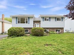 54 Cartier Crescent  Lower Sackville, NS B4C 3K7