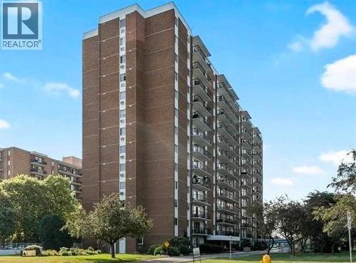 8591 Riverside DRIVE East Unit# 709  Windsor, ON N8S 1G3