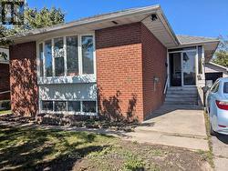MAIN - 15 BEACHAM CRESCENT  Toronto, ON M1T 1M9