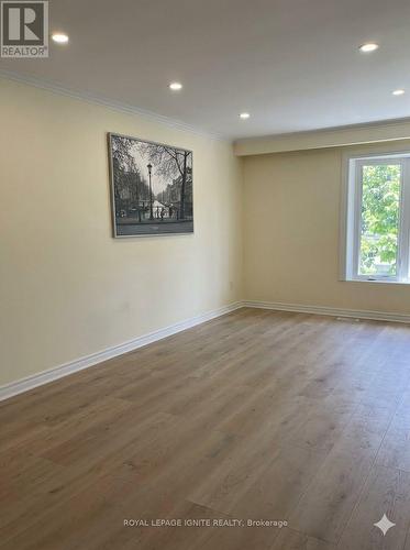 MAIN - 15 BEACHAM CRESCENT , Toronto, Ontario M1T 1M9 5