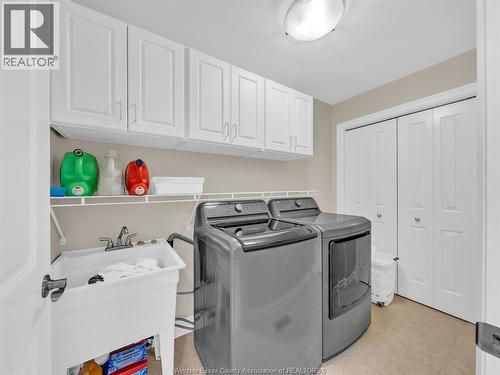 2425 Skinner, Lasalle, ON - Indoor Photo Showing Laundry Room