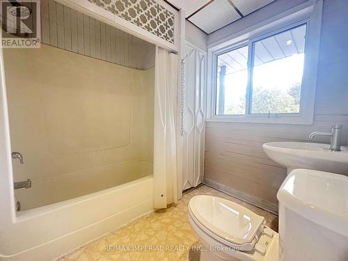 1765 Appleview Road, Pickering, ON - Indoor Photo Showing Bathroom