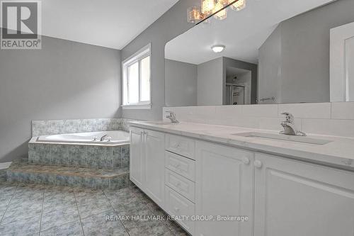 55 Maple Stand Way, Ottawa, ON - Indoor Photo Showing Bathroom