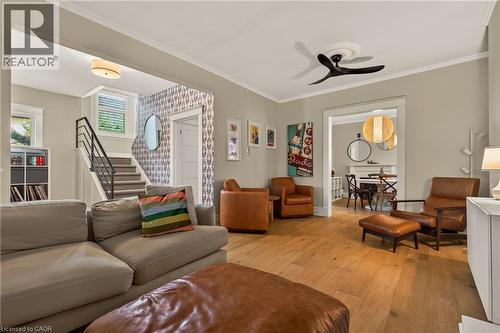 61 Mountain Avenue, Hamilton, ON - Indoor Photo Showing Living Room