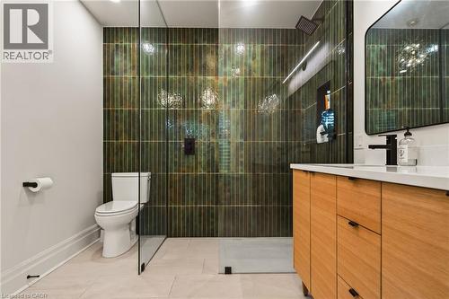 61 Mountain Avenue, Hamilton, ON - Indoor Photo Showing Bathroom
