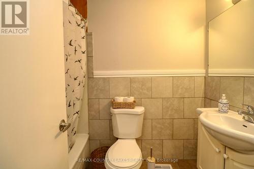 25035/7 Maple Beach Road, Brock, ON - Indoor Photo Showing Bathroom