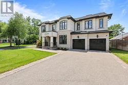 390 SANDHURST DRIVE Oakville, ON L6L 4L3