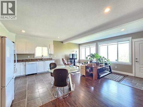 Separate entrance - 1494 Montenegro Drive, Kelowna, BC - Indoor