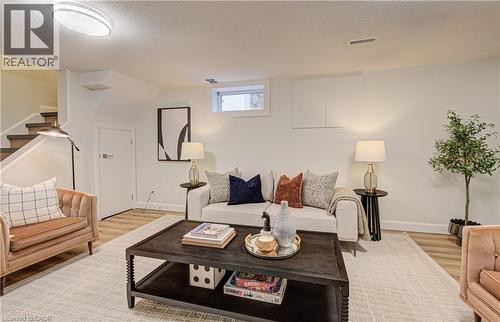 163 Lynnbrook Crescent, Waterloo, ON - Indoor Photo Showing Living Room
