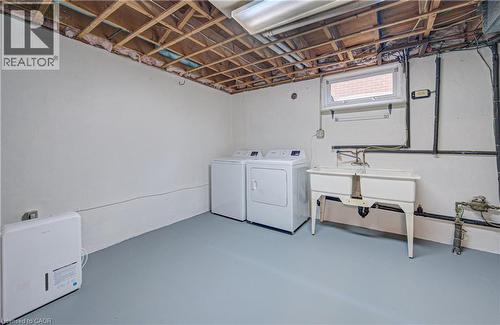 163 Lynnbrook Crescent, Waterloo, ON - Indoor Photo Showing Laundry Room