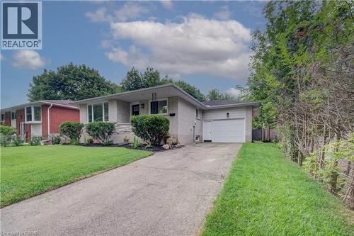 163 LYNNBROOK Crescent  Waterloo, ON N2L 4X2