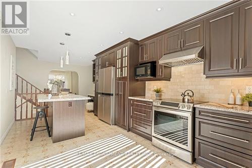 36 Skylark Drive, Hamilton, ON - Indoor Photo Showing Kitchen With Upgraded Kitchen