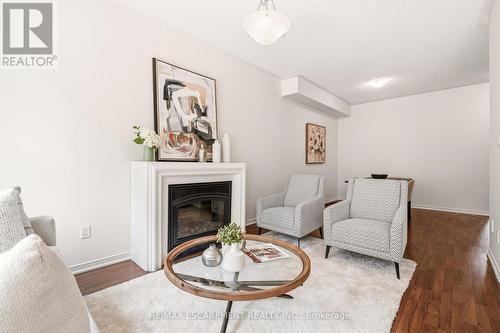 215 Nisbet Boulevard, Hamilton, ON - Indoor Photo Showing Living Room With Fireplace