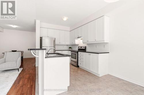 215 Nisbet Boulevard, Hamilton, ON - Indoor Photo Showing Kitchen