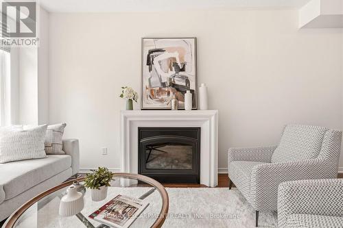 215 Nisbet Boulevard, Hamilton, ON - Indoor Photo Showing Living Room With Fireplace