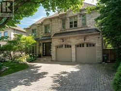 57 YORKMINSTER ROAD Toronto, ON M2P 1M4