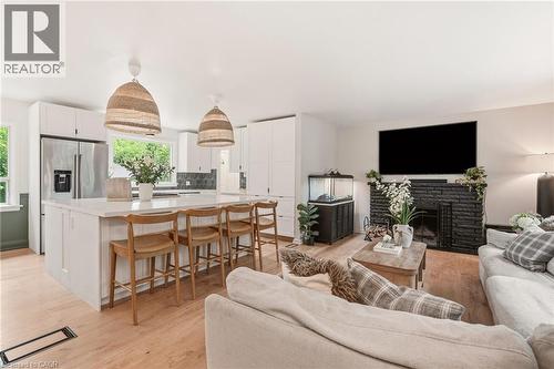 271 Linden Avenue, Burlington, ON - Indoor Photo Showing Living Room With Fireplace