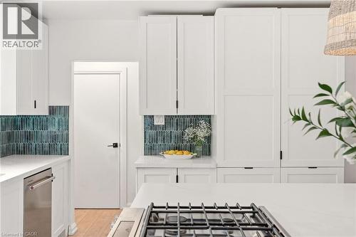 271 Linden Avenue, Burlington, ON - Indoor