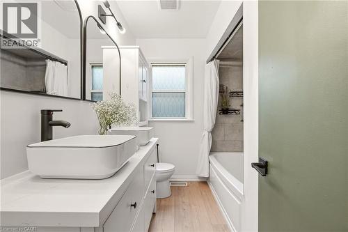 271 Linden Avenue, Burlington, ON - Indoor Photo Showing Bathroom