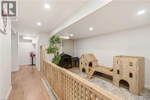 271 Linden Avenue, Burlington, ON - Indoor