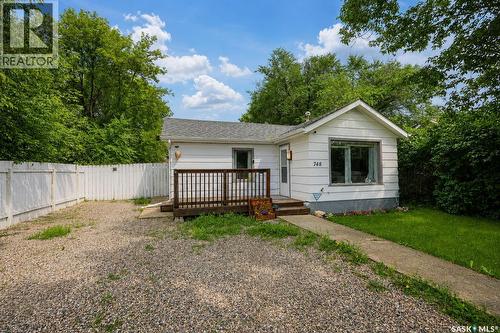 748 5Th Street E, Prince Albert, SK - Outdoor