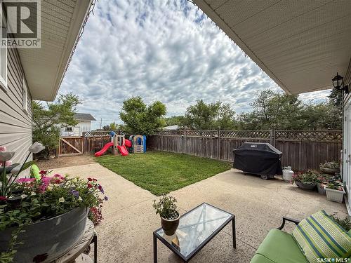 223 2Nd Avenue E, Frontier, SK - Outdoor With Deck Patio Veranda