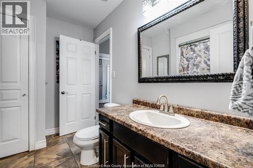 53 Antonio, Leamington, ON - Indoor Photo Showing Bathroom