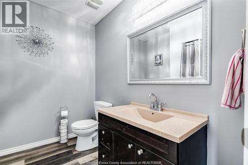 53 Antonio, Leamington, ON - Indoor Photo Showing Bathroom