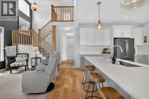 87 Boyd Boulevard, Thamesford, ON - Indoor Photo Showing Kitchen With Upgraded Kitchen