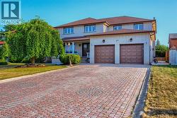 16 VOGUE Court  Stoney Creek, ON L8E 4T3