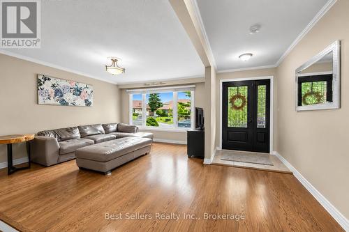3272 Marlene Court, Mississauga, ON - Indoor Photo Showing Living Room