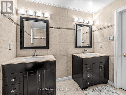 3272 Marlene Court, Mississauga, ON - Indoor Photo Showing Bathroom