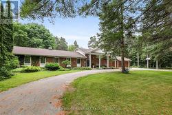 Circular Driveway 262 Ft Frontage - 