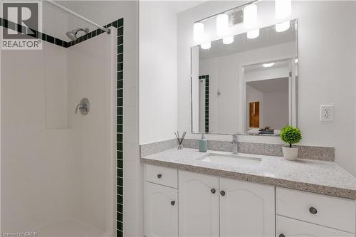 367 Havendale Crescent, Waterloo, ON - Indoor Photo Showing Bathroom