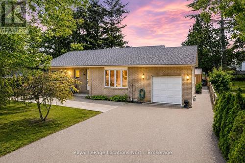39 MCCAGUE STREET  Wasaga Beach, ON L9Z 2E5