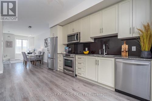 112 Hollywood Court, Cambridge, ON - Indoor Photo Showing Kitchen With Stainless Steel Kitchen With Upgraded Kitchen