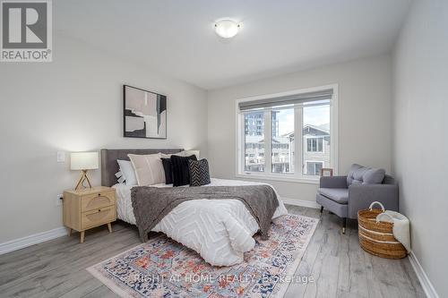Large Primary Bedroom - 112 Hollywood Court, Cambridge, ON - Indoor Photo Showing Bedroom
