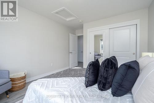 112 Hollywood Court, Cambridge, ON - Indoor Photo Showing Bedroom