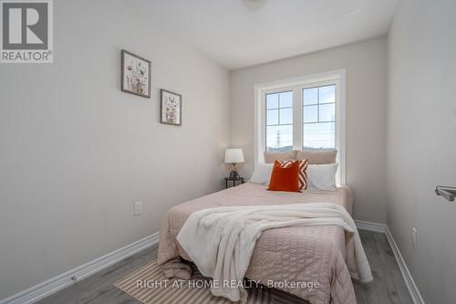 112 Hollywood Court, Cambridge, ON - Indoor Photo Showing Bedroom